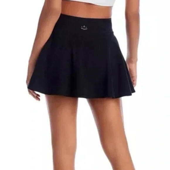 Beyond Yoga Dresses & Skirts - Beyond Yoga Spacedye Hot Shot Circle Skirt
Skort Sz S Built in Shorts w/pockets